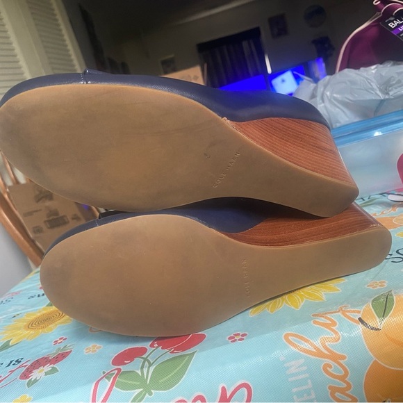 Cole Haan Blue Heels‎ Classic Design - Picture 4 of 7